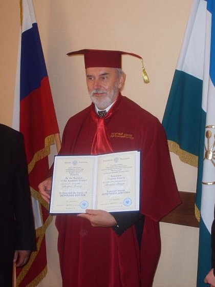 Ehrendoktorverleihung Prof. Dr. Manfred Frhauf durch die Baschkirische Staatsuniversitt Ufa